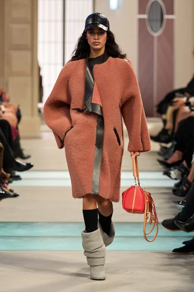 Look 53